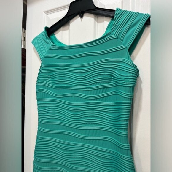 Frank Lyman Turquoise Green Bodycon Dress Textured Ribbed Detail Stretch Fit - Picture 2 of 5